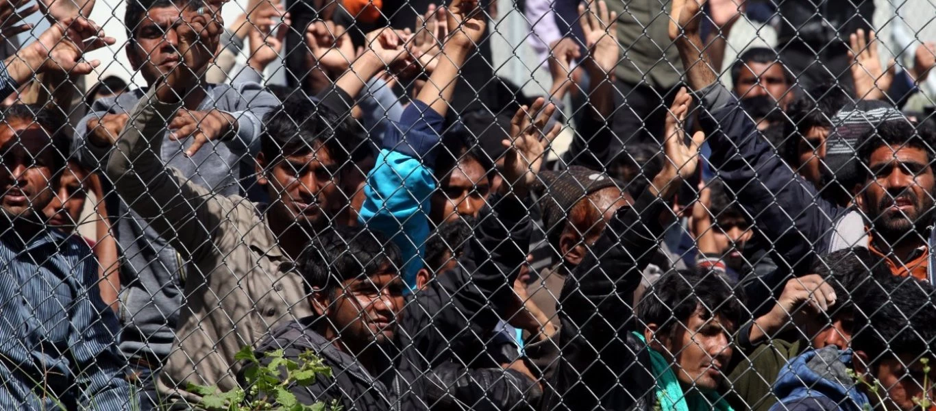 Ξέφυγαν οι παράνομοι μετανάστες στη Μυτιλήνη: Επιτέθηκαν σε αστυνομικούς που έκαναν έλεγχο στο Καρά Τεπέ